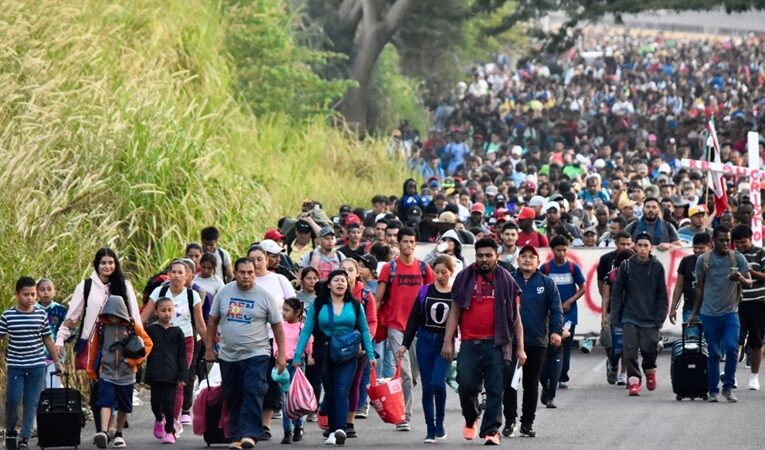 Caravana migrante se dirige desde Chiapas en vísperas de las elecciones para ejercer presión